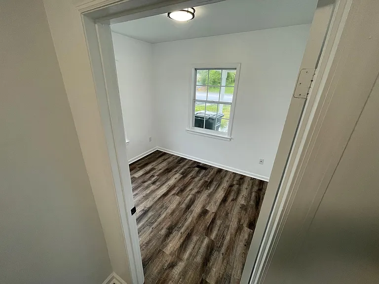 625 S 2nd Ave — Photo 10