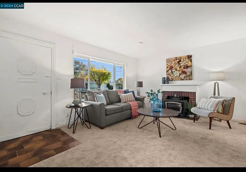 2725 Kay Ave — Photo 2