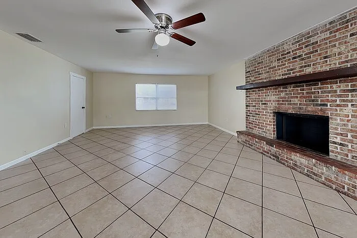 1175 Luke Ave — Photo 4