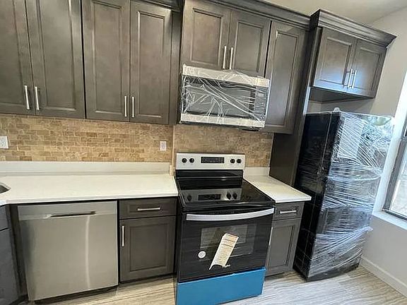 4th image of 1697 Nostrand Ave #5N