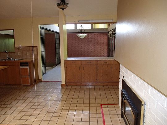 3rd image of 02110 Forest Dr