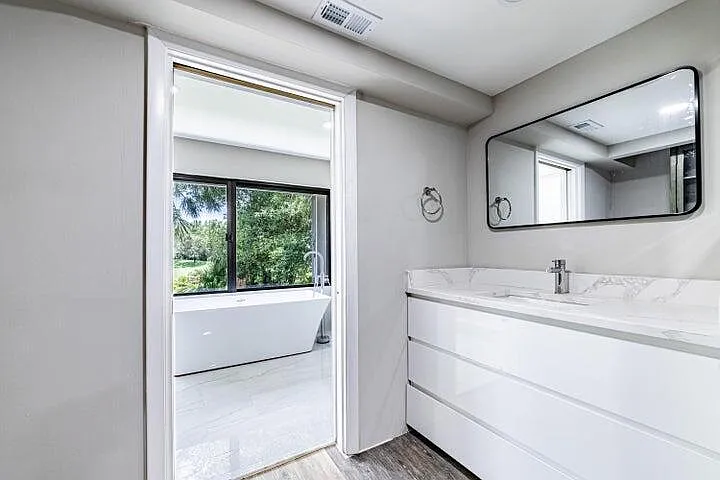 2517 Presidential Way #B — Photo 20