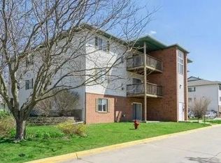 163 S Scott Blvd, Iowa City, IA 52245