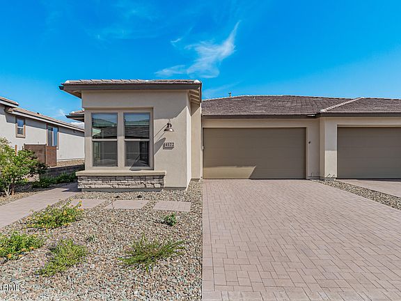 3rd image of 4122 DESERT MOON Drive