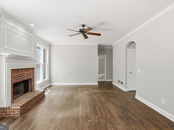 3rd image of 106 Lumpkin Way