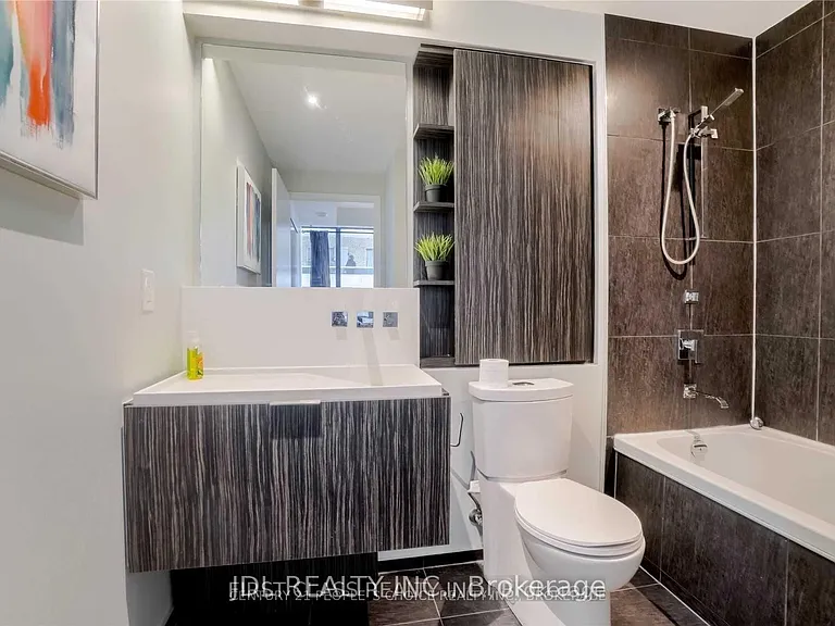 101 Charles St E #318 — Photo 11