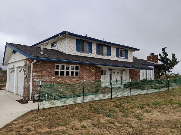 1st image of 233 Frank Ct