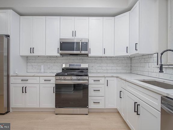 3rd image of 4818 Pimlico Rd