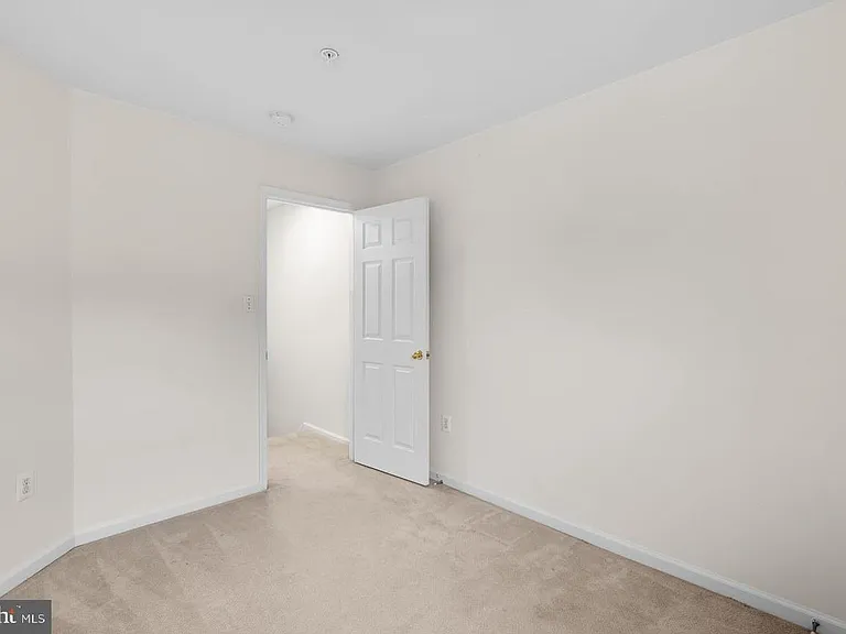 8603 Willow Leaf Ln — Photo 13