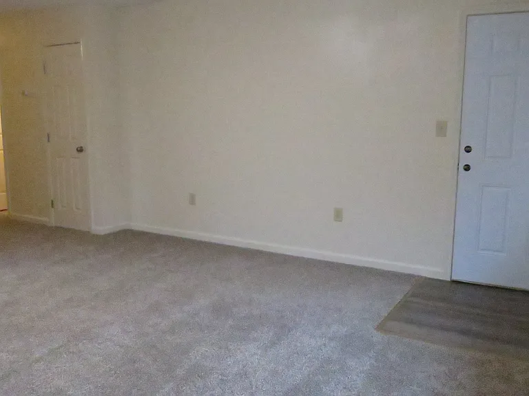 2056 Jackson St — Photo 34