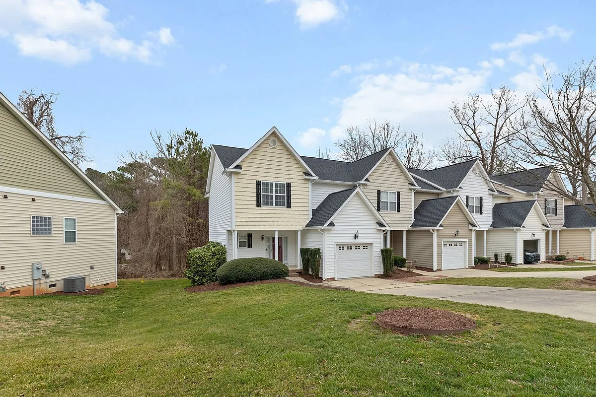 Building Photo - 713 Magnolia Forest Ct