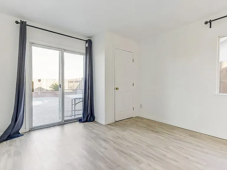 4307 Frontera Dr — Photo 3