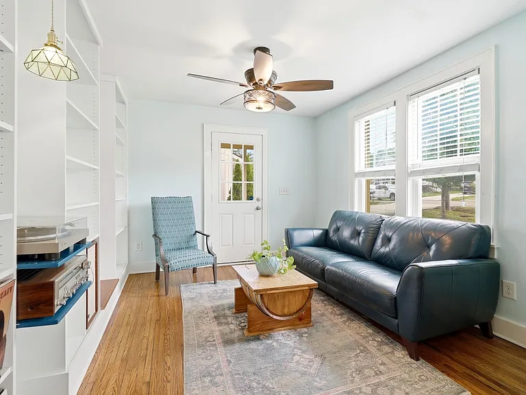 527 Stevenson St — Photo 12