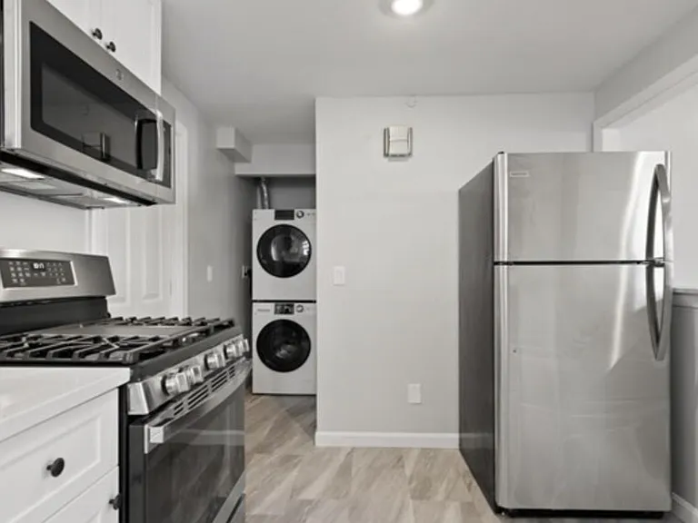 3 Sagamore Ave #2L — Photo 2