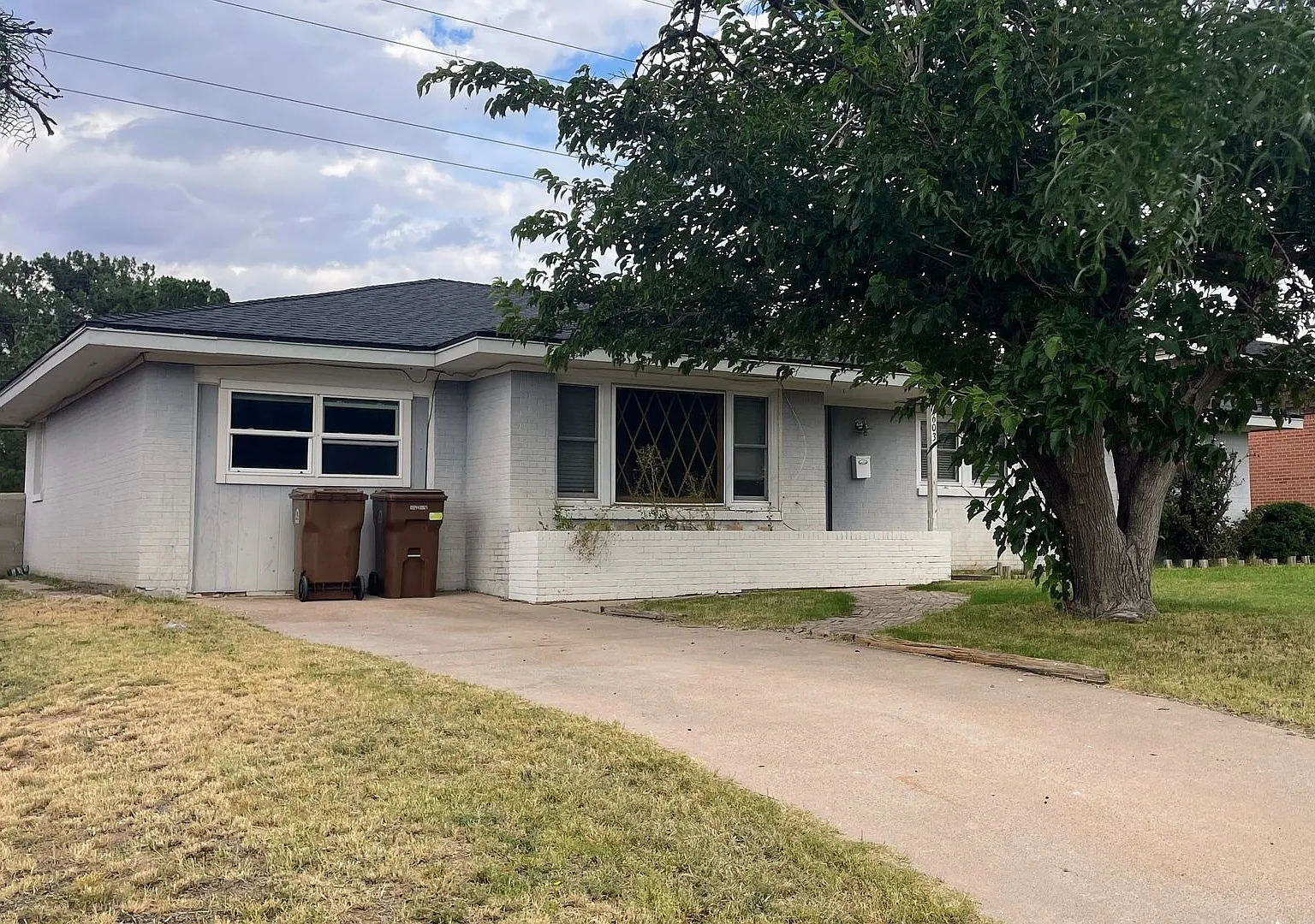 Spacious 4-Bed, 2-Bath Home in Big Spring, TX Storage & Yard Space Galore! — Photo 3