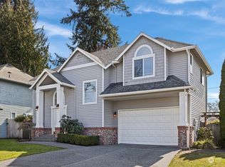 2015 NE 28th Pl, Renton, WA 98056