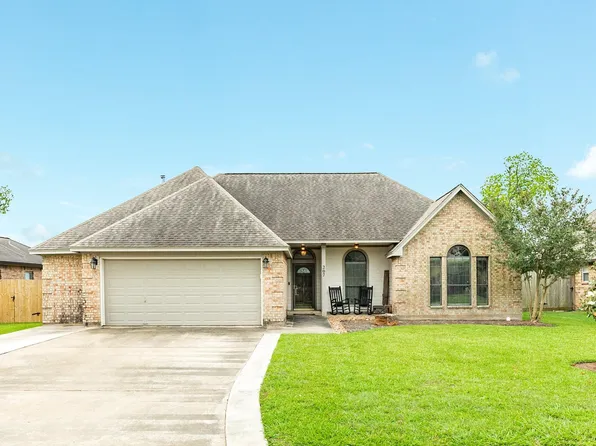 207 Hancock St, Clute, TX 77531