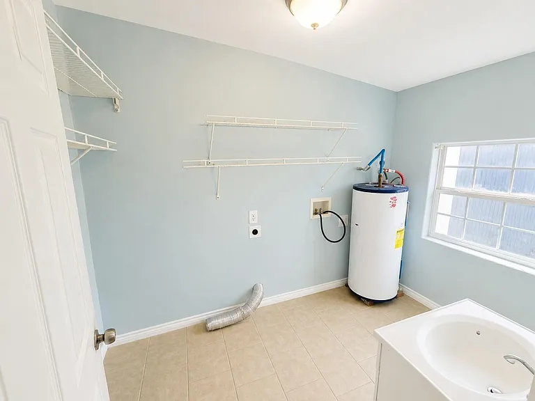 5403 Avenue Q 1/2 — Photo 7
