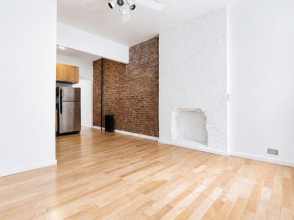 2nd image of 659 Washington St APT 1F