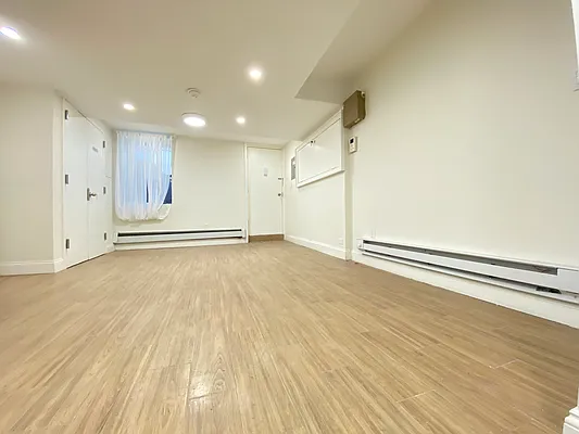 Rented by Bond New York | media 10