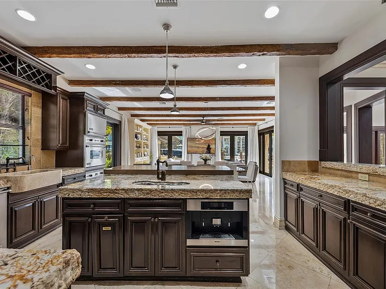 2430 Castilla Isle — Photo 17