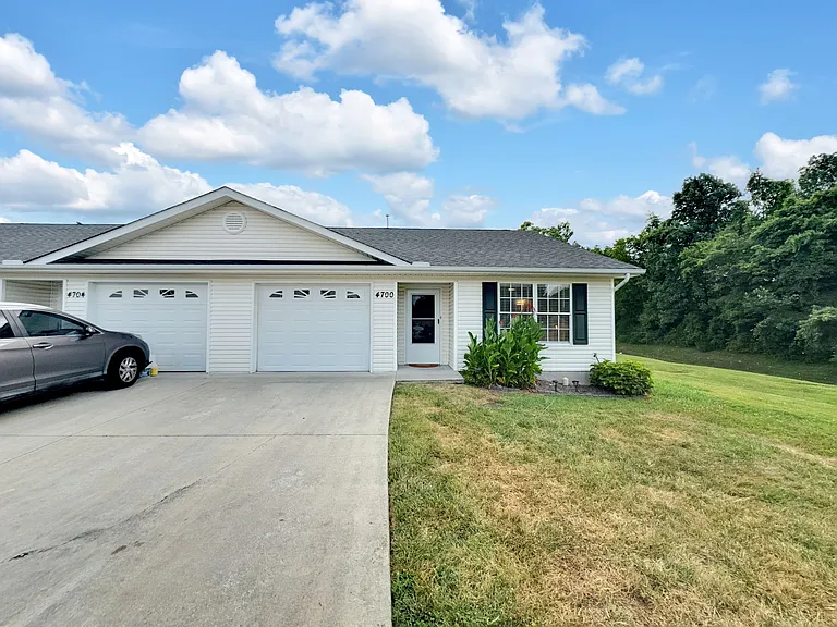 4700 Royal Prince Way — Photo 28
