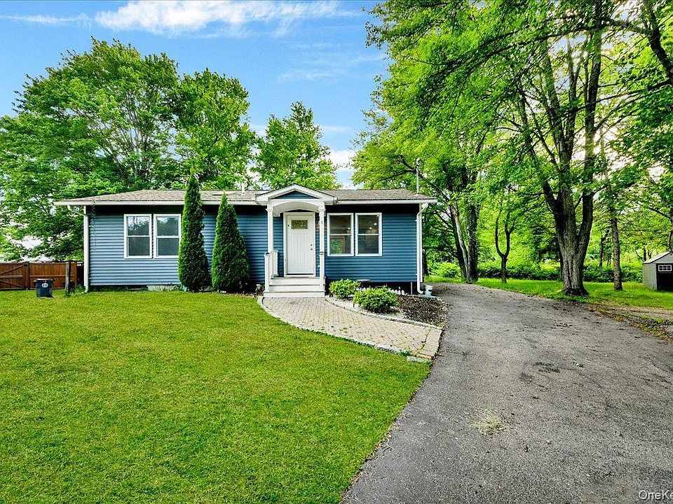 1st image of 9 Hillside Close