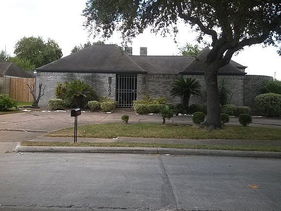 2nd image of 7502 Ludington Dr