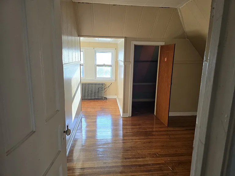 456 12th St #3 — Photo 3