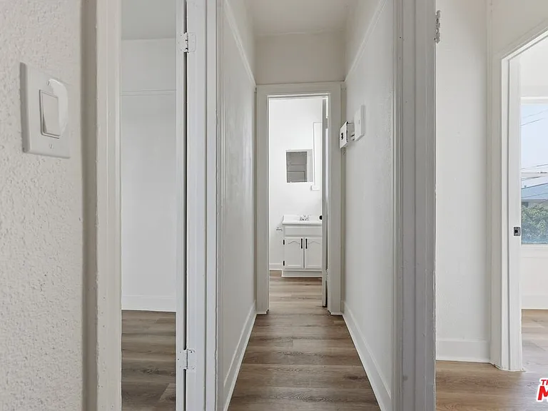 1021 N Mariposa Ave #4 — Photo 17