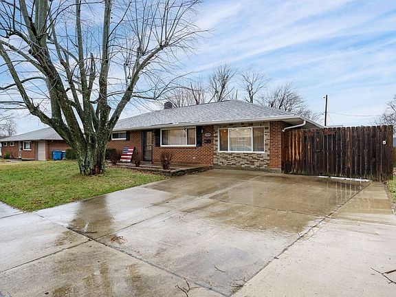 4th image of Ansbury Dr