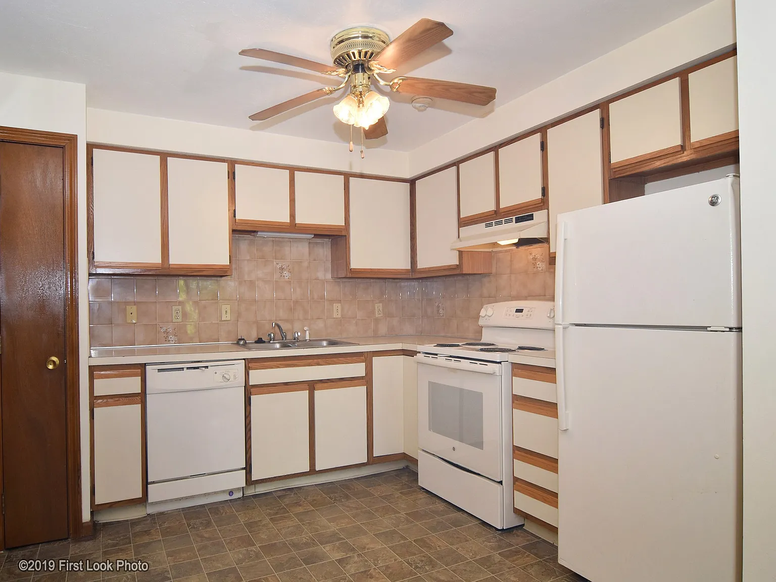 1 bed, 650 sqft, $1,570 — Photo 2
