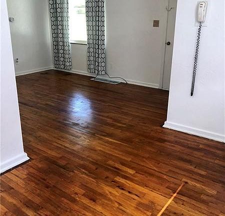 5th image of 28 Kenwood Dr