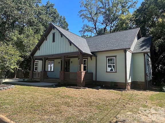 4th image of 113 Todd Dr NW