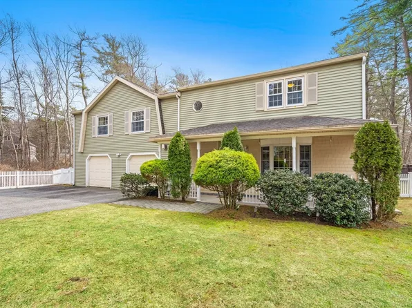 14 Meade Rd, North Reading, MA 01864