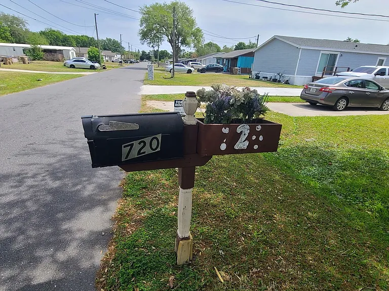 720 W Tropicana Ct — Photo 17