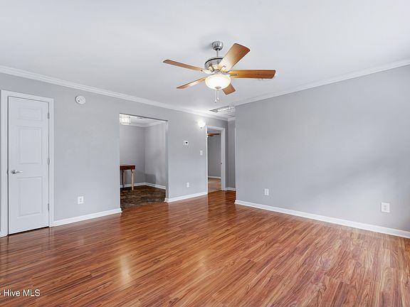 5th image of 1151 Old 30 Rd