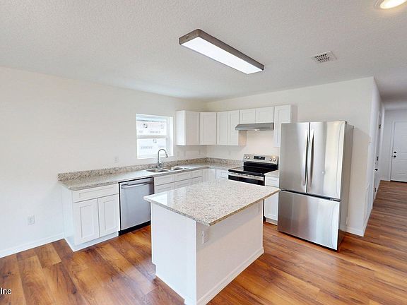5th image of 1734 HARRING Street