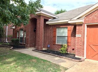 2414 Blue Holly Dr, Corinth, TX 76210