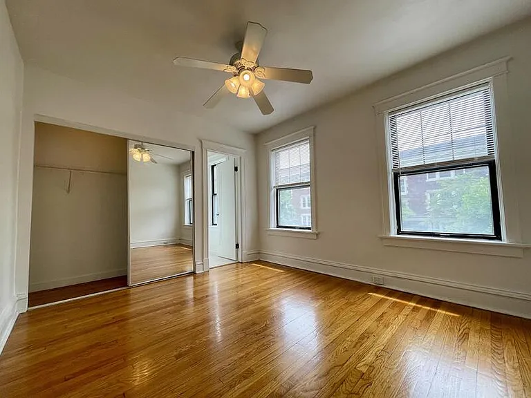 6323 S Rosebury Ave #2E — Photo 8