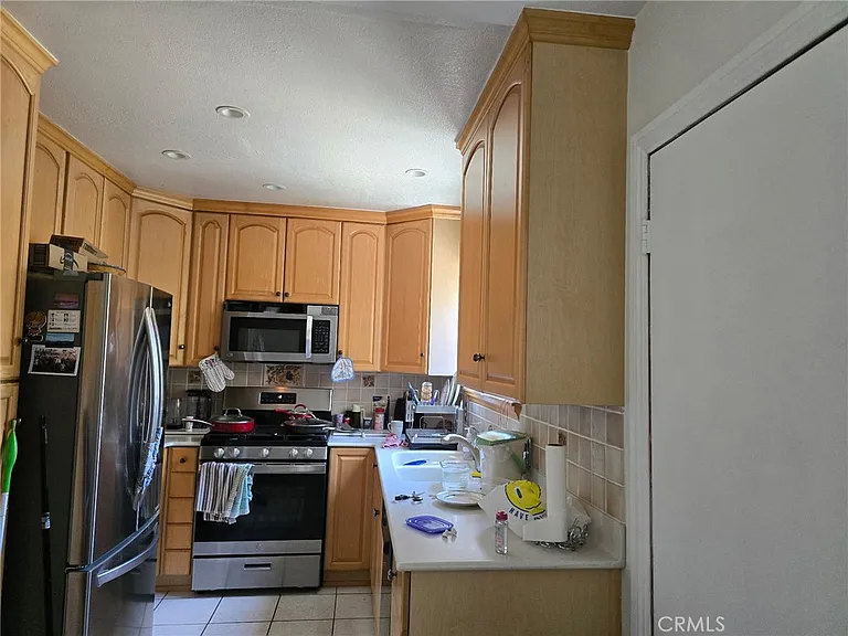 2646 Military Ave — Photo 2