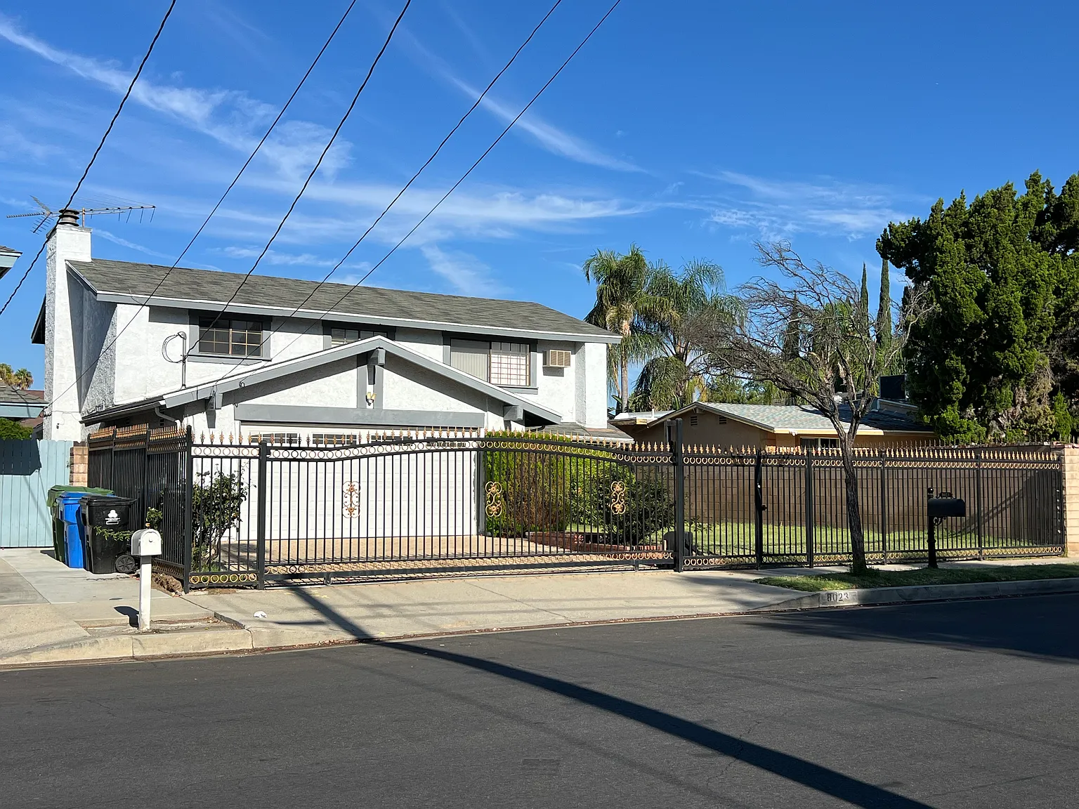 4 bed, 2174 sqft, $5,400 — Photo 1