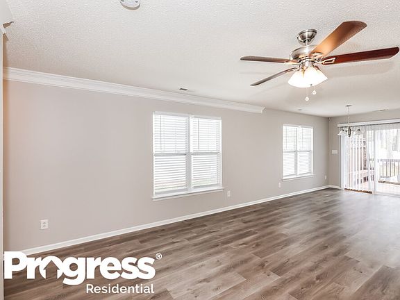 4th image of 424 Amir Cir