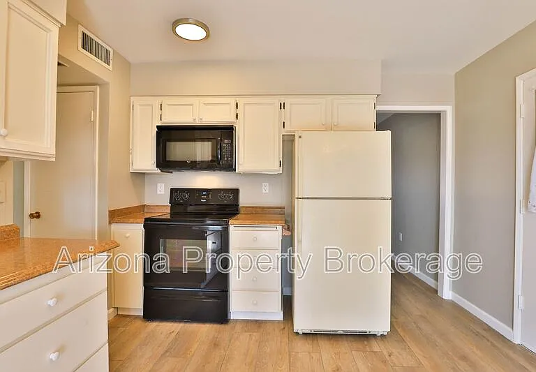 11838 N Sun Valley Dr — Photo 8