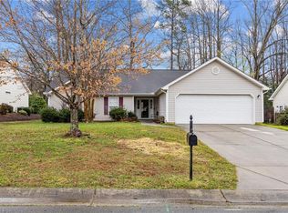 607 Walnut Crossing Dr, Whitsett, NC 27377
