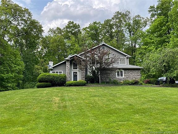 2nd image of 105 W Whippoorwill Ln
