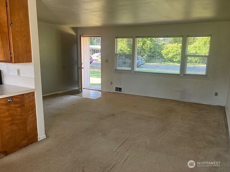 2nd image of 31733 W Rutherford Street