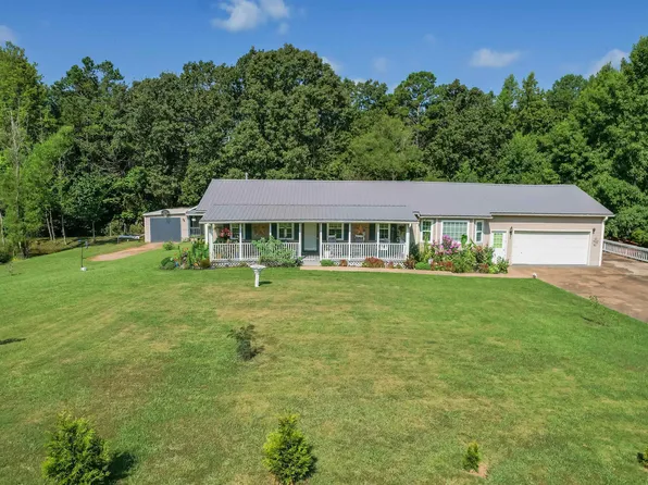 573 Clay Hill Dr, Selmer, TN 38375