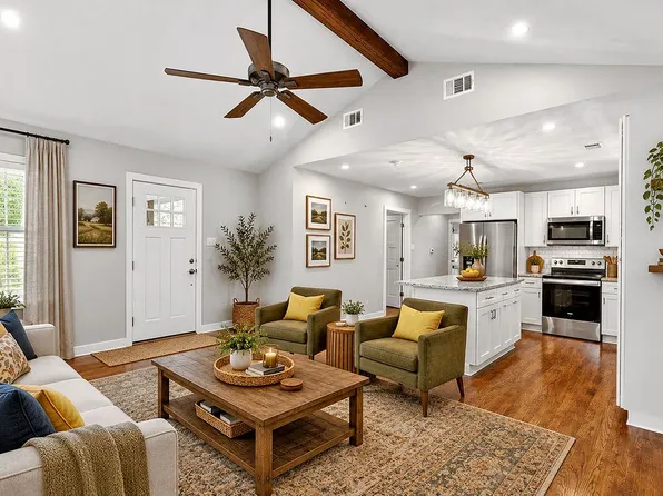 4909 White Oak Ln, River Oaks, TX 76114
