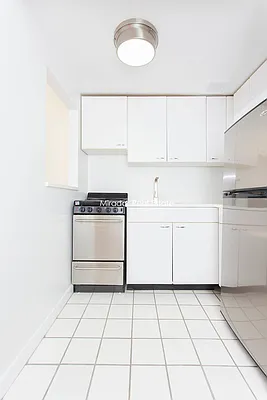 Rented by Mirador Real Estate | media 35